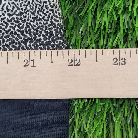 NIKE Air Swoosh Sweatshirt Womens L 22x22 Black White Ombre - Picture 6 of 16